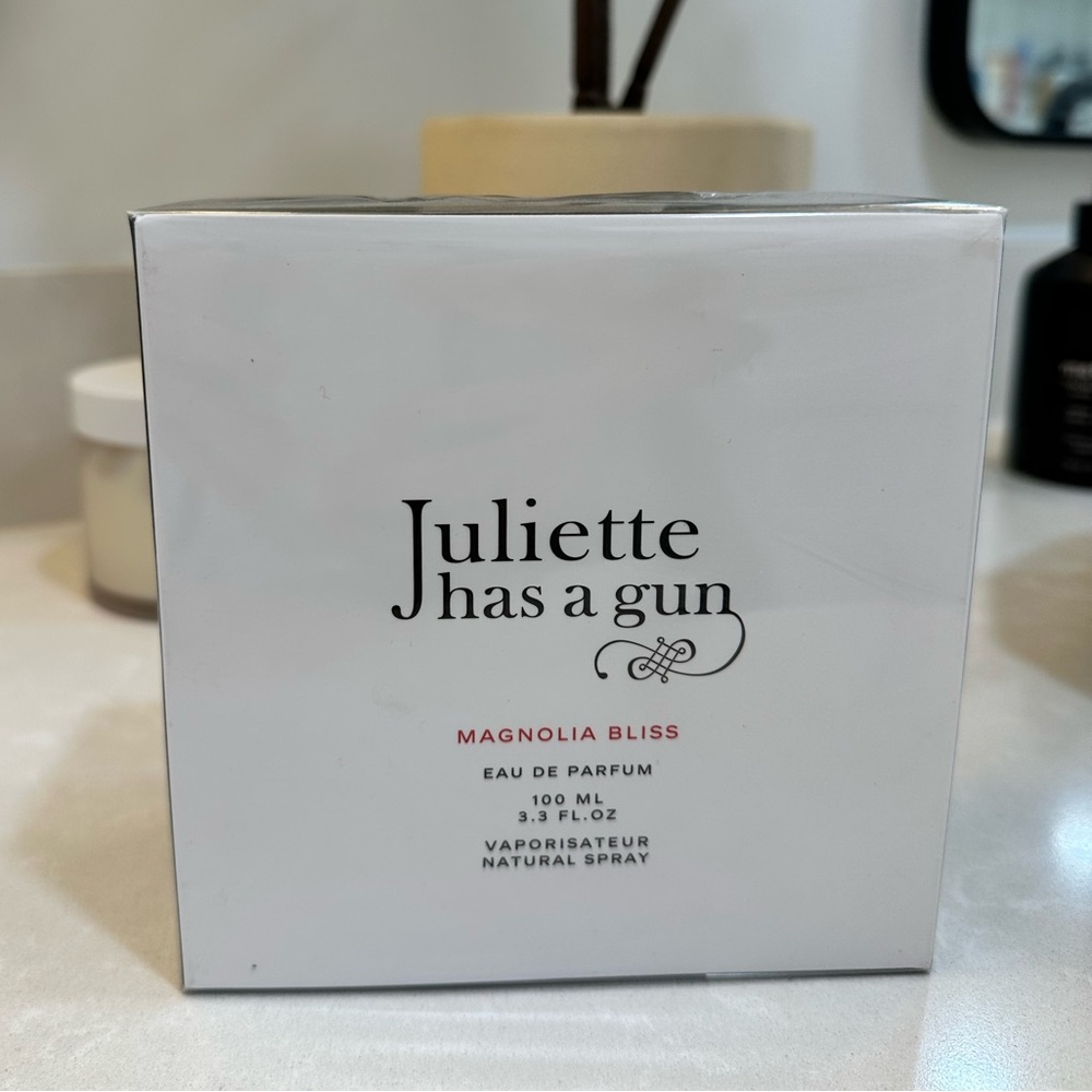 NWT Magnolia Bliss 3.3oz | Juliette Has A Gun Perfume